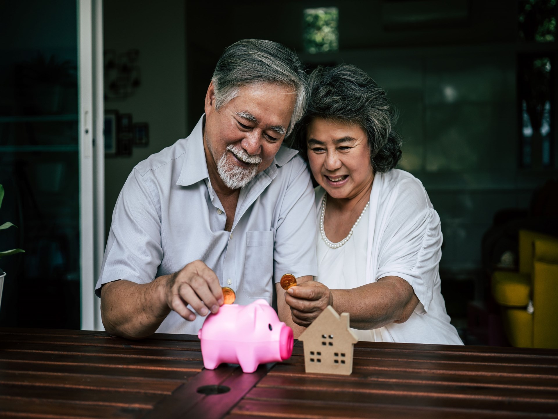 강제저축의 힘으로 은퇴연금의 갭을 채우자
