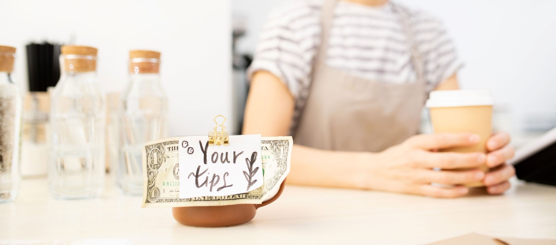 [알기 쉬운 세금 이야기] 종업원 팁과 세금보고